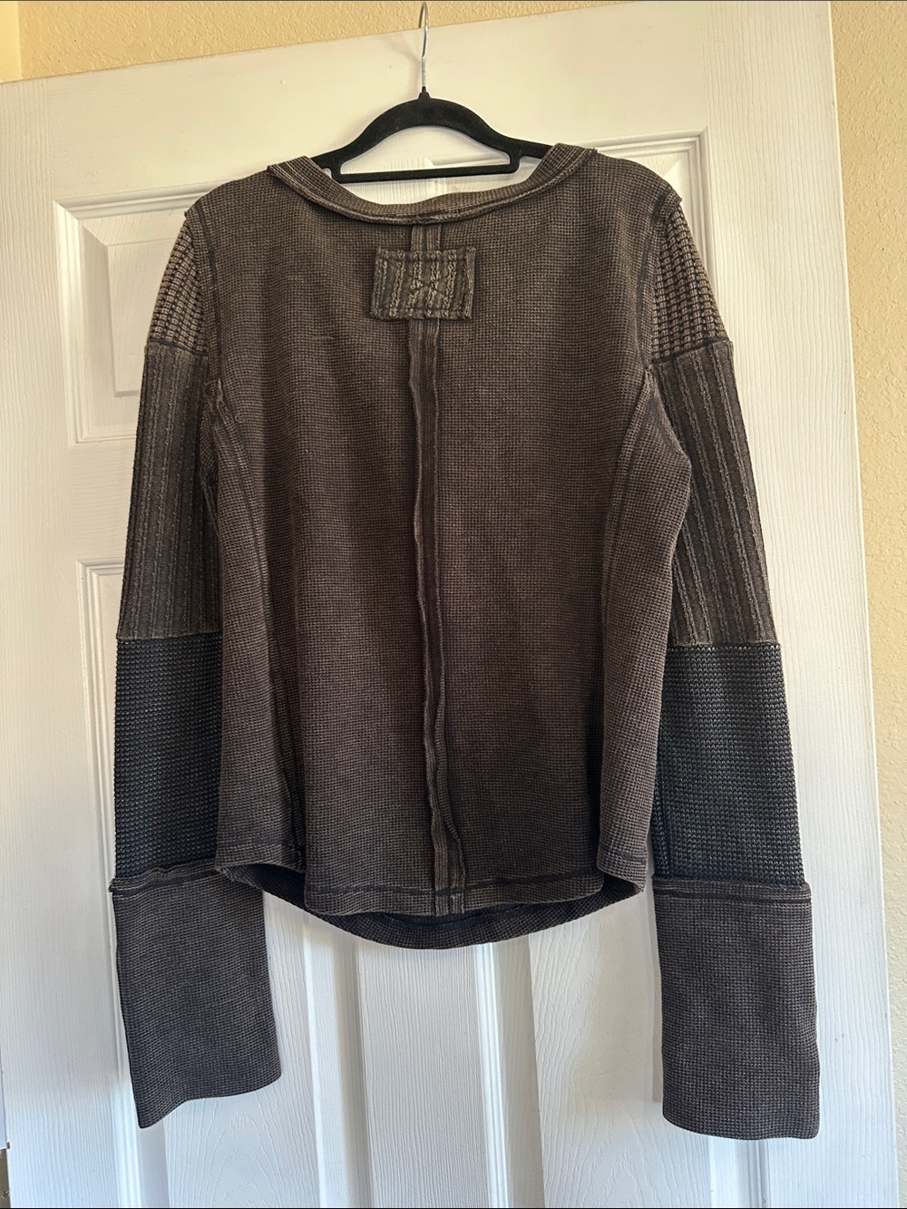 Oli & Hali  Long-Sleeve Waffle Top - Picture 4 of 6
